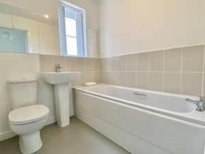Family Bathroom- click for photo gallery
